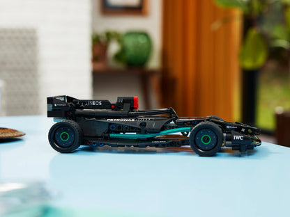 Mercedes-AMG F1 W14 E Performance Pull-Back